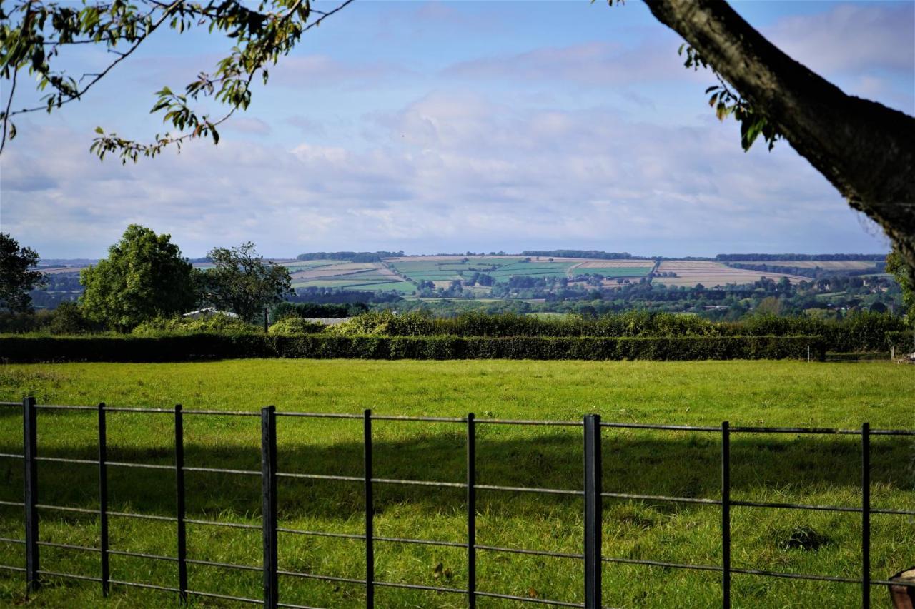 Banbury Hill Farm Bed & Breakfast Charlbury Exterior foto